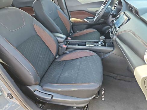 Used 2021 Nissan Kicks SR w/ Interior Electronics Package image 21