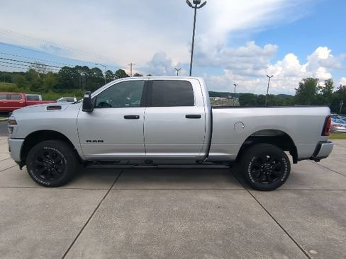 Used 2026 RAM 2500 Big Horn AWD/4WD image 4