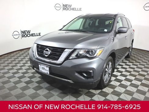 Used 2019 Nissan Pathfinder S image 1