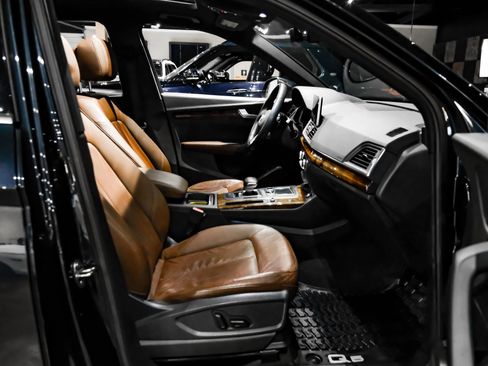 Used 2018 Audi Q5 2.0T Premium Plus w/ Premium Plus Package image 34