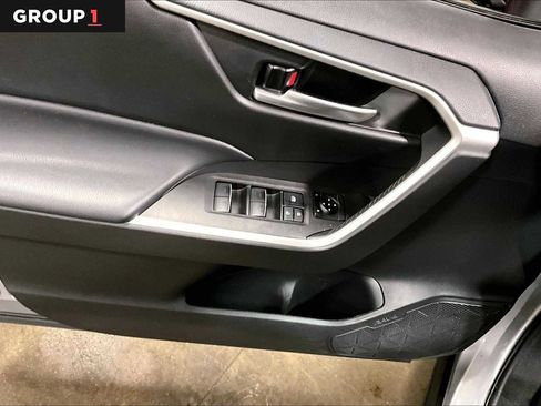 Used 2023 Toyota RAV4 XLE AWD/4WD image 36