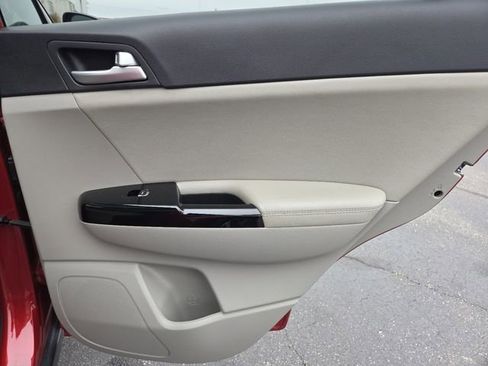 Used 2021 Kia Sportage EX w/ EX Technology Package image 26