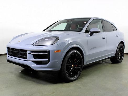 Certified 2026 Porsche Cayenne S AWD/4WD image 1
