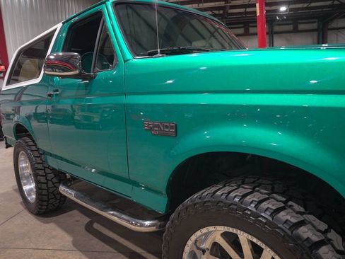 Used 1995 Ford Bronco XLT AWD/4WD image 28