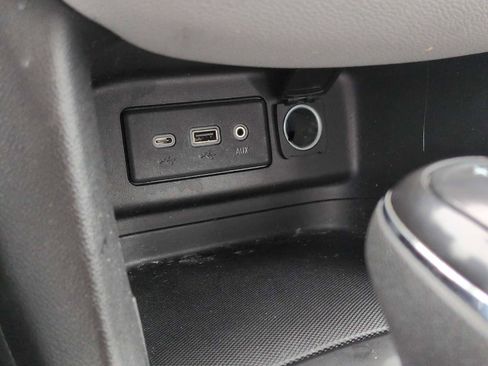 Used 2020 Chevrolet Equinox LS AWD/4WD image 30