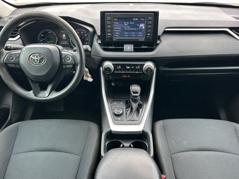 Certified 2021 Toyota RAV4 LE AWD/4WD image 13