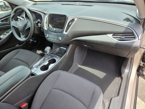 Used 2024 Chevrolet Malibu LT FWD image 33