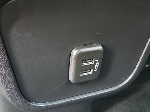 Used 2024 GMC Terrain SLE w/ Driver Convenience Package FWD image 43