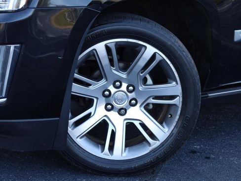 Used 2015 Cadillac Escalade Premium image 24