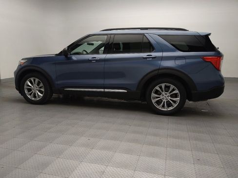 Used 2020 Ford Explorer XLT w/ Equipment Group 202A image 3