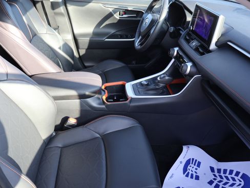 Used 2024 Toyota RAV4 Adventure image 11