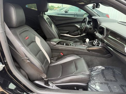 Used 2020 Chevrolet Camaro SS RWD image 24