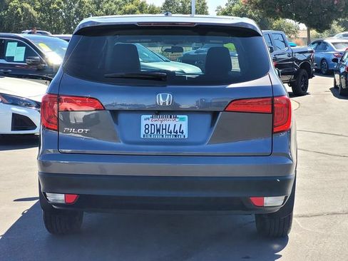 Used 2018 Honda Pilot EX image 5