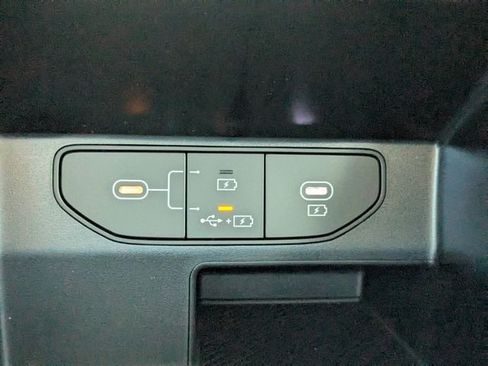 New 2026 Kia Sorento LX FWD image 17