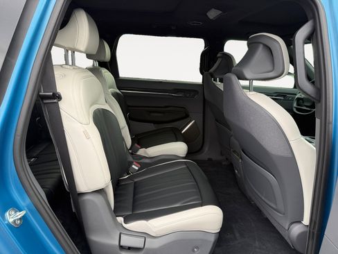 Certified 2024 Kia EV9 GT-Line image 18