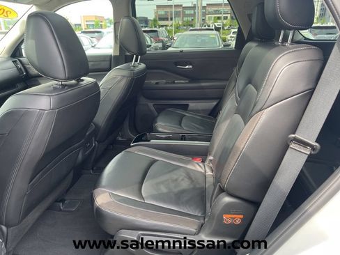Certified 2023 Nissan Pathfinder SL w/ SL Premium Package AWD/4WD image 20