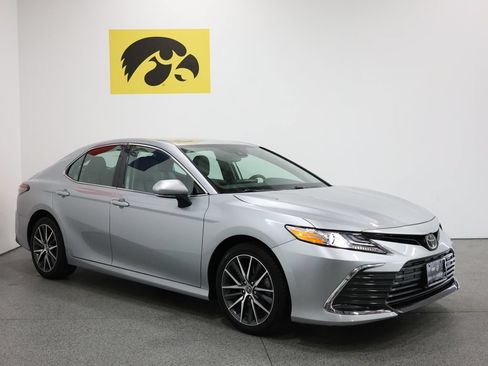 Used 2023 Toyota Camry XLE w/ Cold Weather Package AWD/4WD image 6