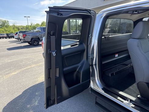 Used 2022 Toyota Tacoma SR AWD/4WD image 21