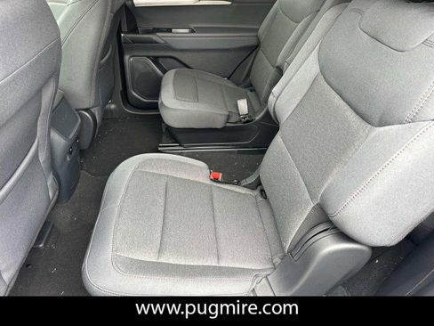 New 2026 Ford Explorer Active RWD image 20