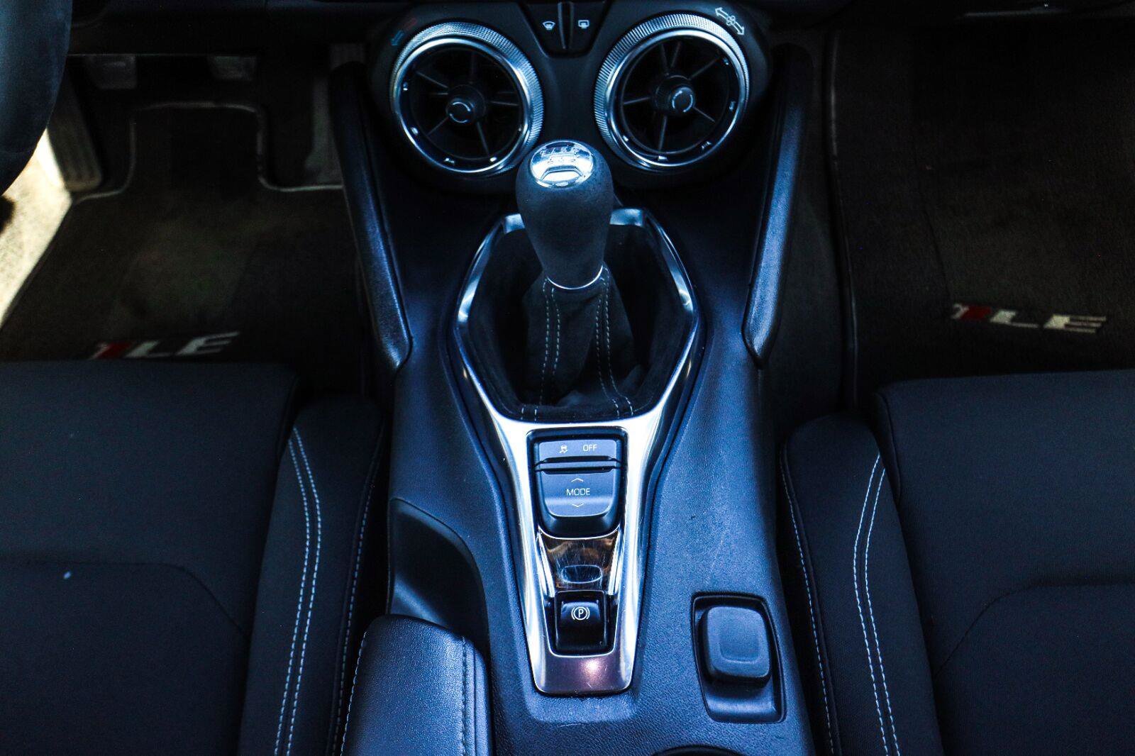 Used 2019 Chevrolet Camaro LT w/ 1LE Track Performance Package RWD image 24