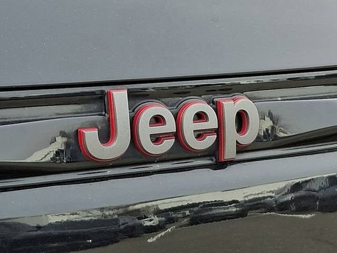 Used 2022 Jeep Grand Cherokee Trailhawk w/ ADV Protech Group II AWD/4WD image 37
