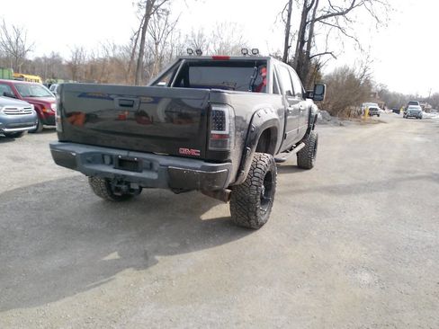 Used 2011 GMC Sierra 2500 SLE w/ SLE Preferred Package image 6