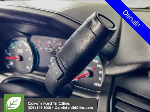 Used 2019 GMC Yukon Denali AWD/4WD image 10