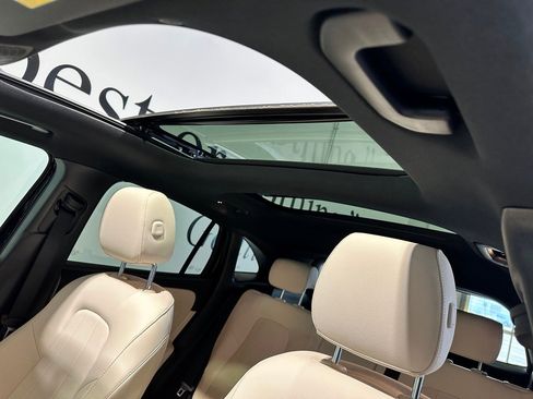 Certified 2025 Mercedes-Benz GLA 250 Exclusive 4MATIC w/ Exclusive Package image 29