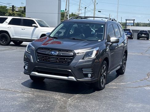 Used 2023 Subaru Forester Touring AWD/4WD image 14