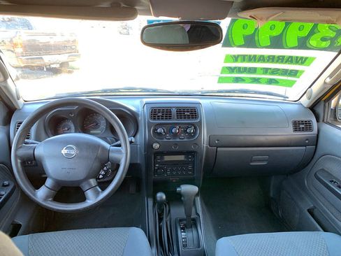 Used 2002 Nissan Xterra XE image 12