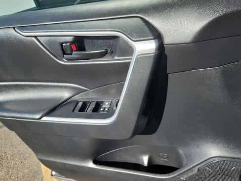 Used 2024 Toyota RAV4 LE AWD/4WD image 8