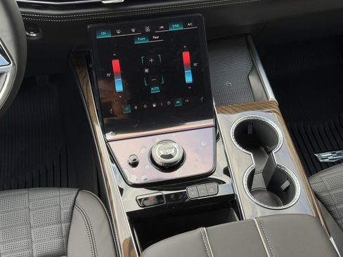 New 2026 Cadillac Escalade Platinum Sport AWD/4WD image 17