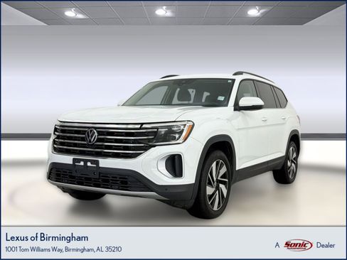 Used 2025 Volkswagen Atlas SE AWD/4WD image 1