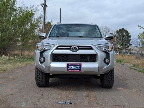 Used 2022 Toyota 4Runner SR5 image 2