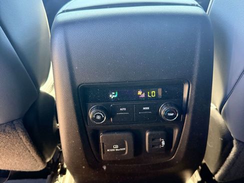 Used 2022 Buick Enclave Essence w/ Experience Buick Package image 24