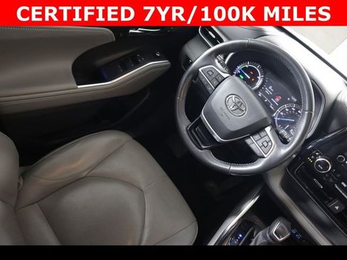 Used 2022 Toyota Highlander Limited AWD/4WD image 17