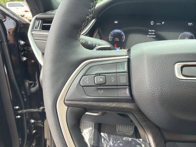 Used 2025 Jeep Grand Cherokee L Limited w/ Black Appearance Package AWD/4WD image 34