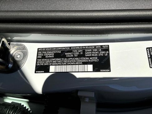 New 2026 Volvo V60 B5 Cross Country Plus w/ Protection Package Premier image 8