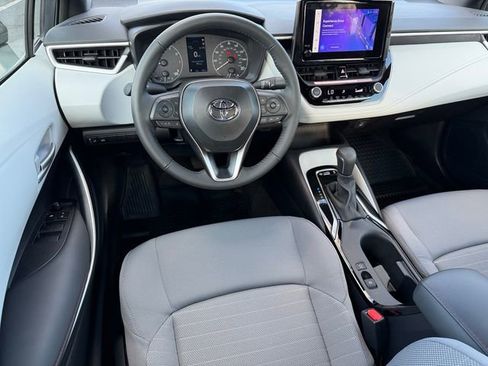 Certified 2025 Toyota Corolla SE w/ Convenience Package image 33