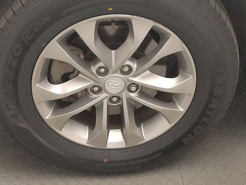 Used 2019 Hyundai Santa Fe SEL FWD image 31