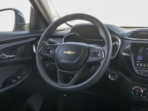 Used 2023 Chevrolet TrailBlazer LT w/ Convenience Package FWD image 14