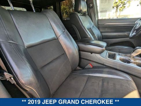 Used 2019 Jeep Grand Cherokee Laredo w/ Laredo X Package image 24