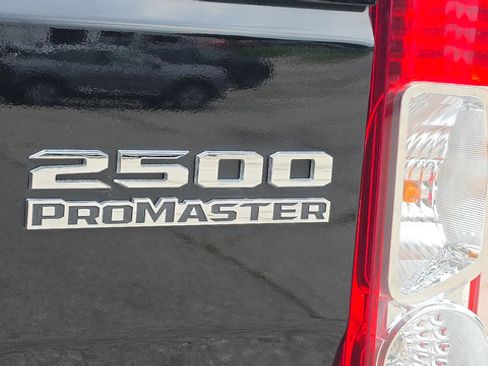 Used 2025 RAM ProMaster 2500 FWD image 20
