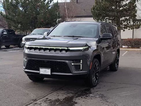 New 2026 Jeep Grand Wagoneer Summit w/ Premium Group III image 4