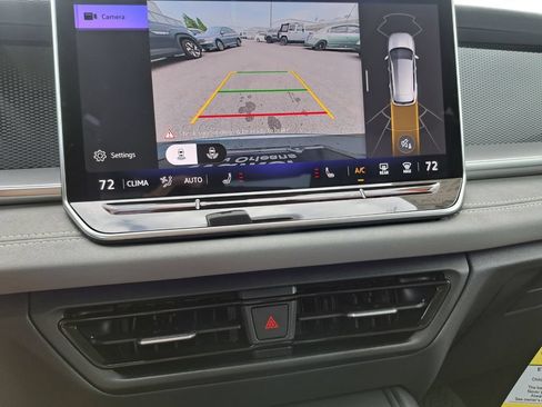 New 2026 Volkswagen Tiguan SE FWD image 11