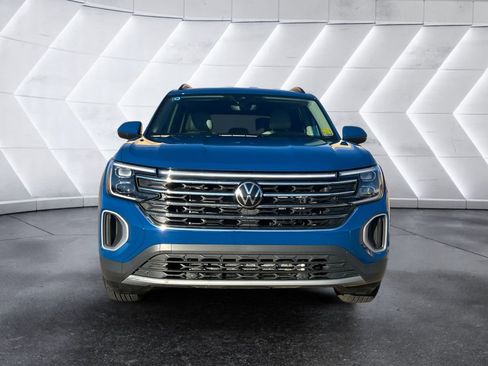 Used 2025 Volkswagen Atlas SE AWD/4WD image 2