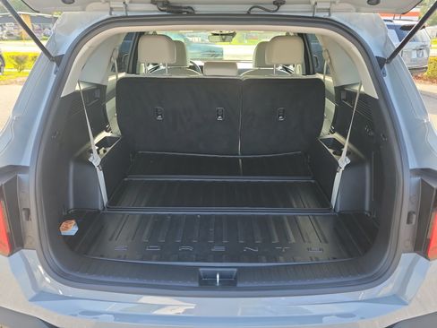 Certified 2025 Kia Sorento S w/ Panoramic Sunroof Package FWD image 12