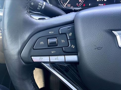 Used 2025 Cadillac XT6 Premium Luxury FWD image 20