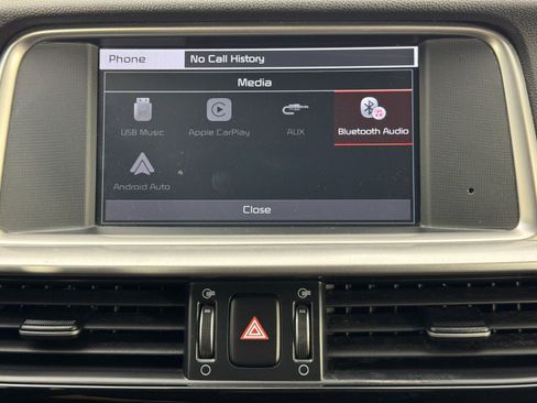 Used 2019 Kia Optima EX image 25