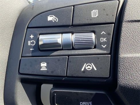 New 2026 Kia Sportage EX image 17